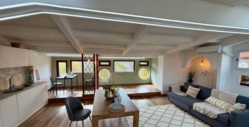 Erou Iancu Nicolae, Zoo