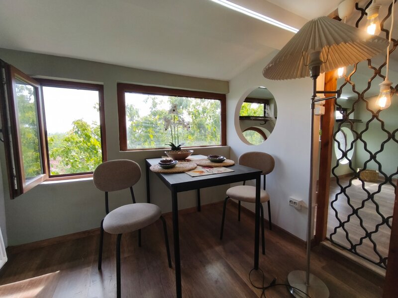 Erou Iancu Nicolae, Zoo