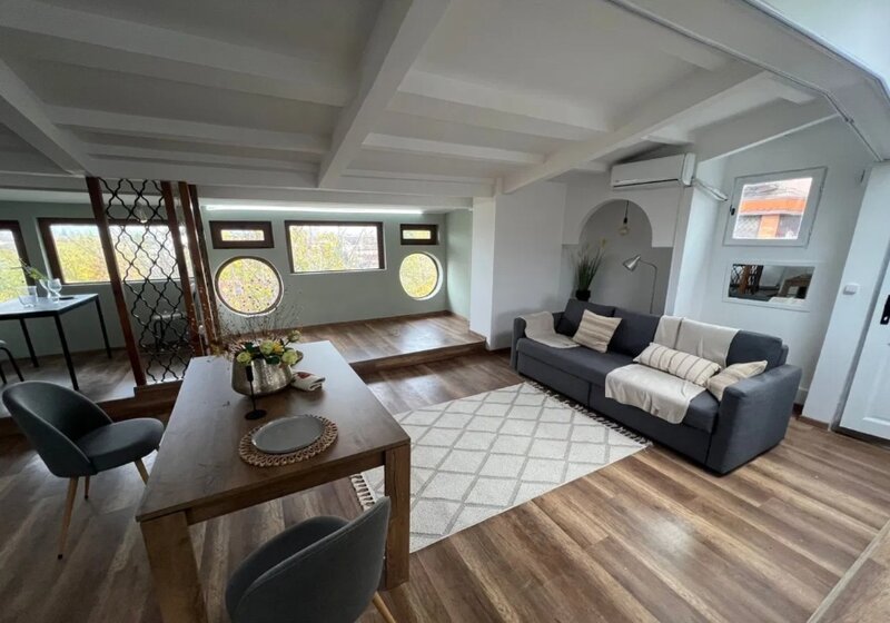 Erou Iancu Nicolae, Zoo